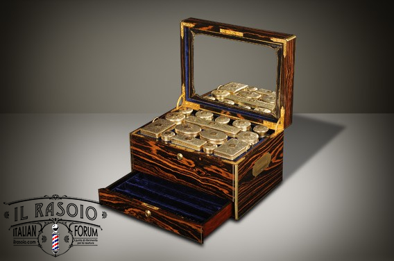 thornhill-dressing-case