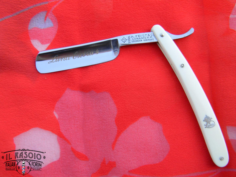 LUNA RAZOR 1