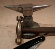 incudine e martello