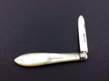 folding knife