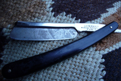 Deramaix frame back