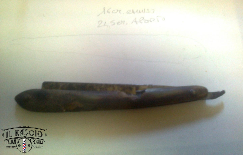 VECCHIO RASOIO CM. 16 CHIUSO E 24,5 CM. APERTO