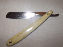 Robinson Moustache Razor