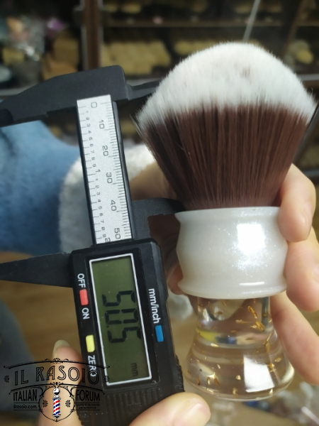Oumo brush mother lode knot 28x50 art handle