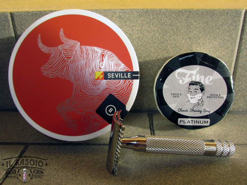 Saponi da barba + rasoio 01