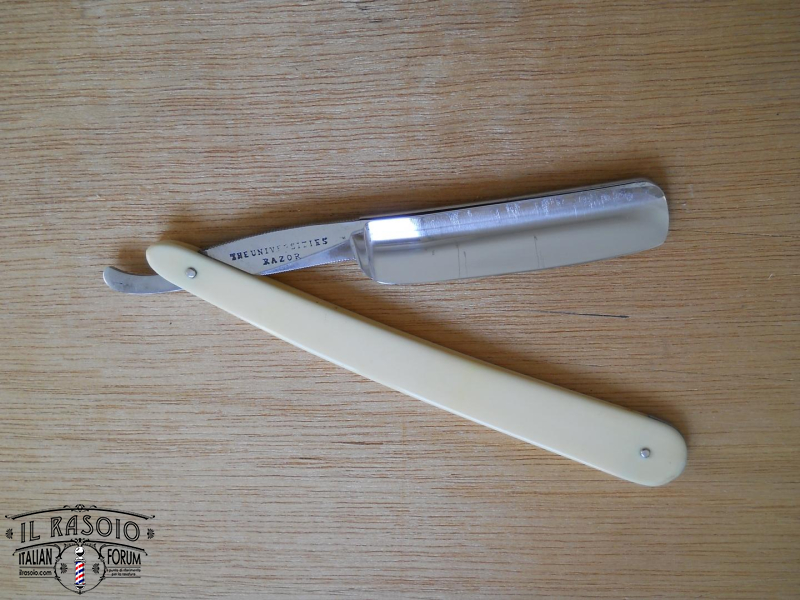 the university razor