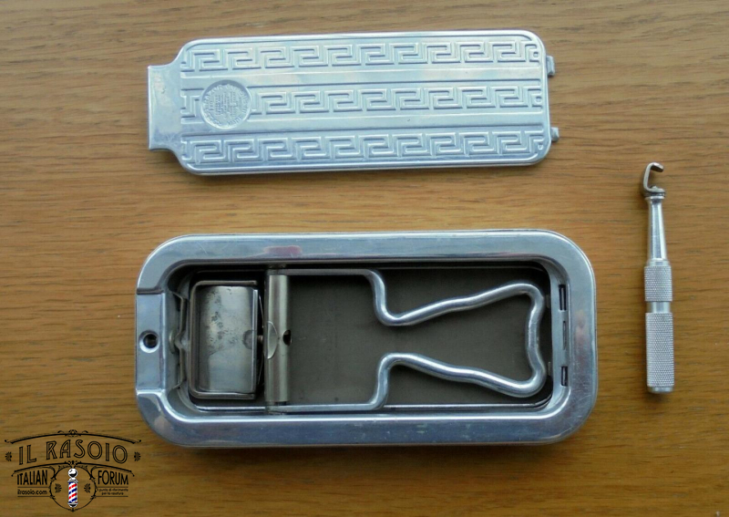 Rolls Razor
